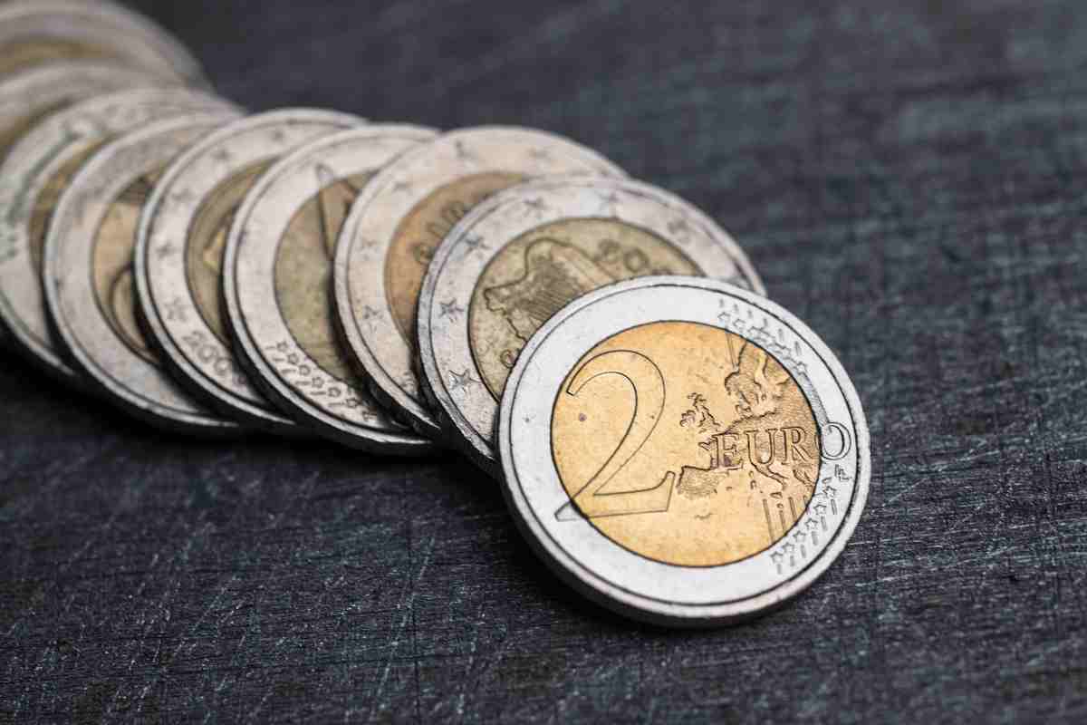 A 2-Euro Coin Distributed To Schoolchildren In France Is Causing A Stir Due To Its Value: Bids Are Reaching Up To €1,000.