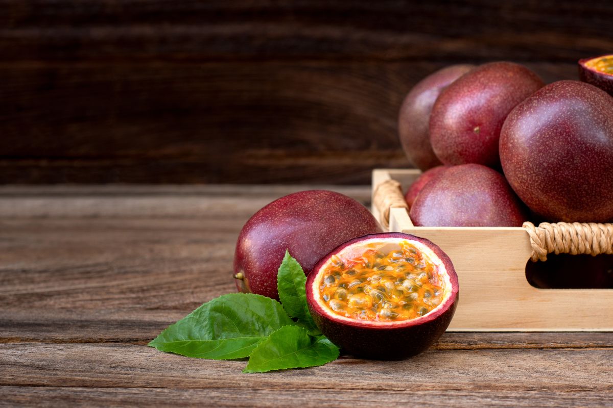 Six Fruits Recommended By Specialists To Improve Sleep Quality