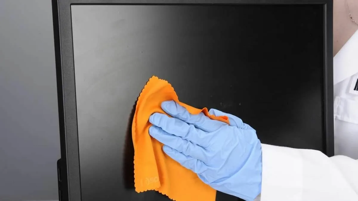 Many People Choose This Safe And Effective Way To Clean Their Tv Screen Without Scratching It Or Leaving Marks.