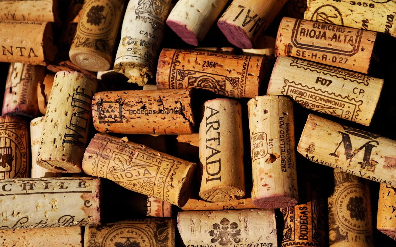 Placing Wine Corks In Your Car: A Simple Trick That More And More Drivers Are Using To Save Money