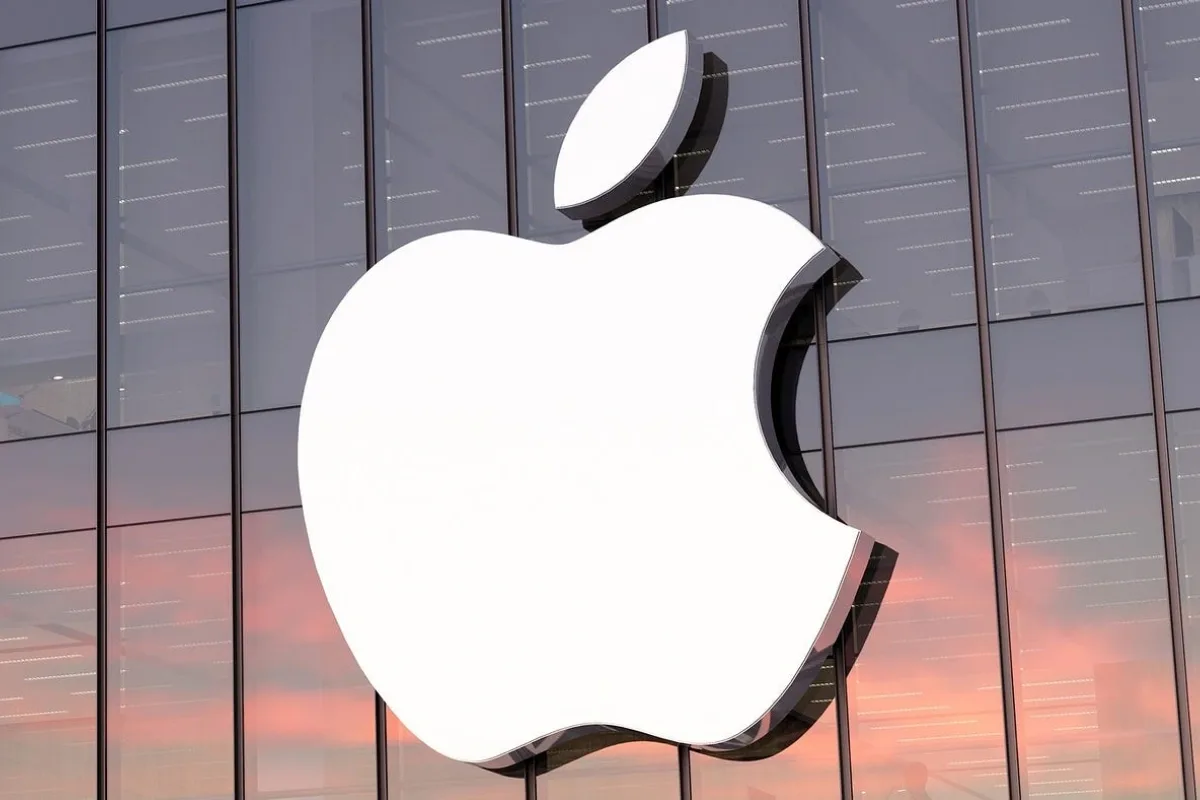 Who Will Succeed Tim Cook At The Helm Of Apple?