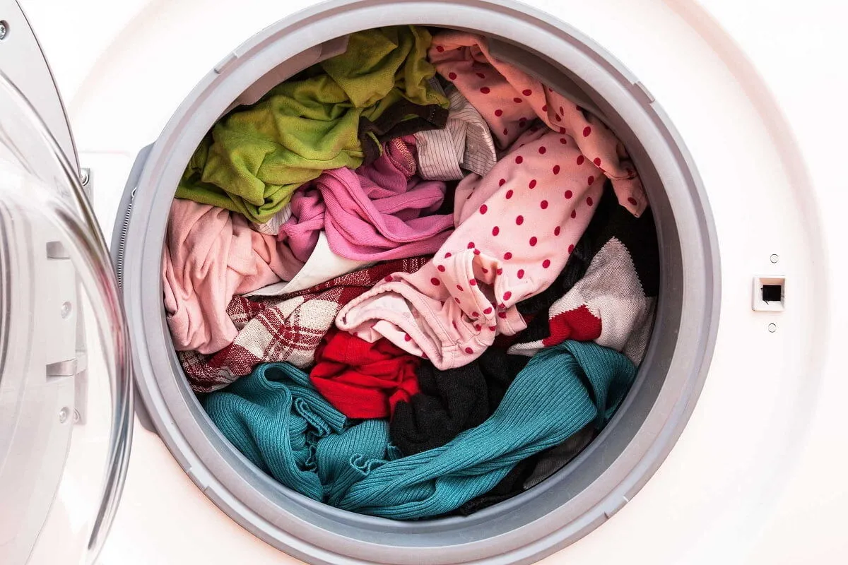 Cristina Muñoz, Tidying Expert: ‘We Should Have Two Laundry Baskets: One For Coloured Clothes And Another For Whites.’